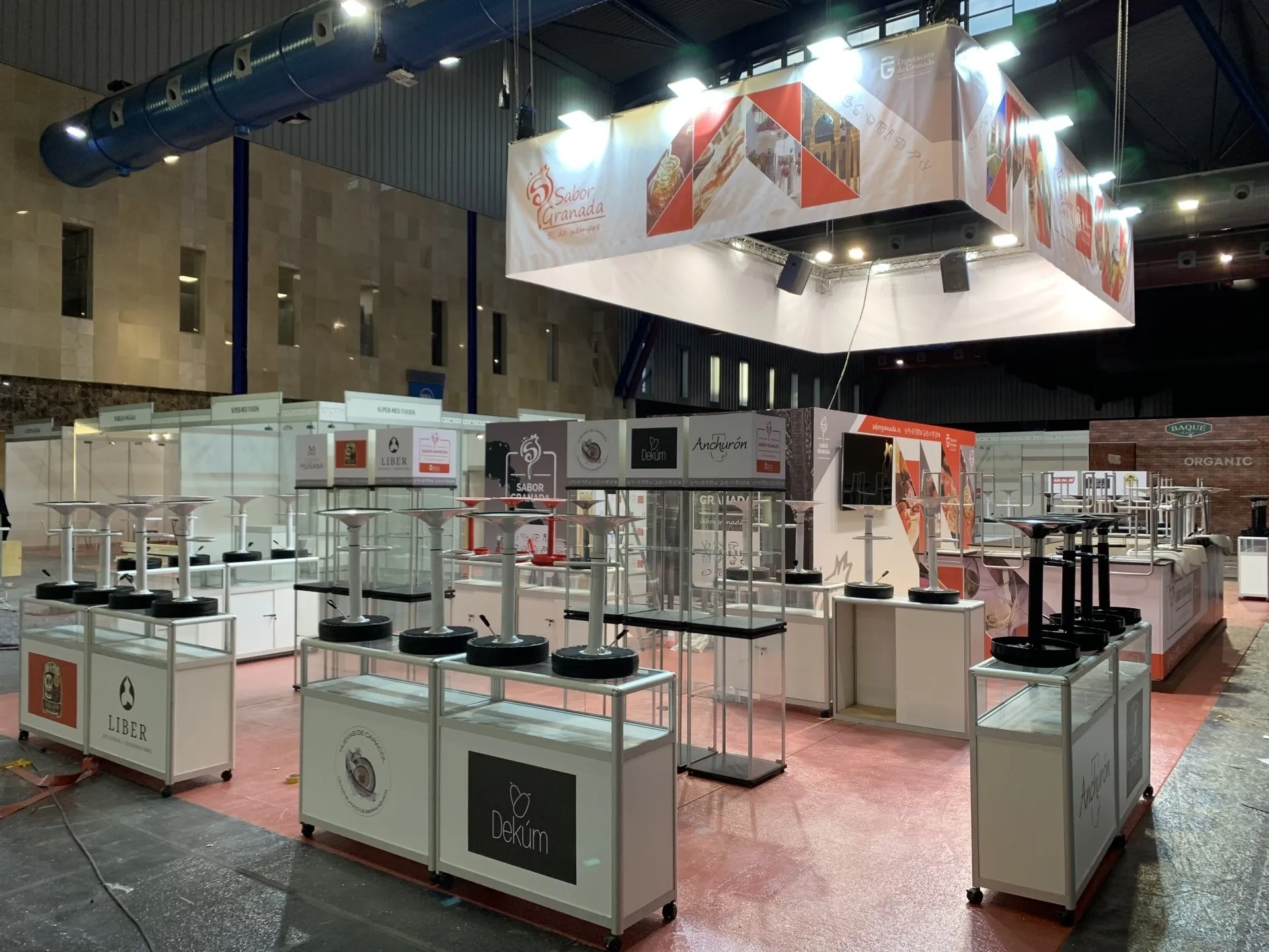 Stand de Sabor Granada con estructuras Truss y pantalla audiovisual